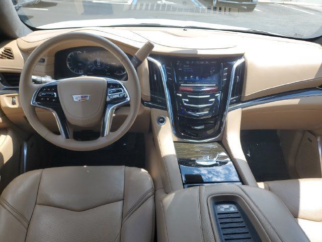Used 2020 Cadillac Escalade Platinum AWD/4WD image 17