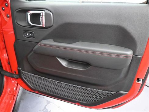 New 2025 Jeep Gladiator Rubicon w/ Convenience Group image 34