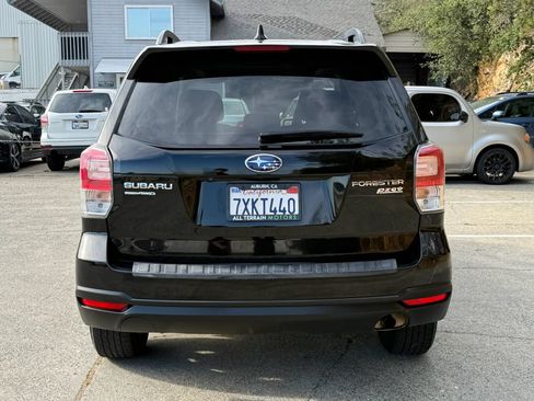 Used 2017 Subaru Forester 2.5i Premium w/ All-Weather Package AWD/4WD image 7