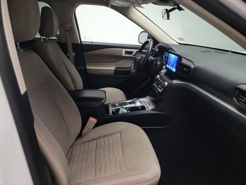 Used 2020 Ford Explorer XLT w/ Comfort Package image 21