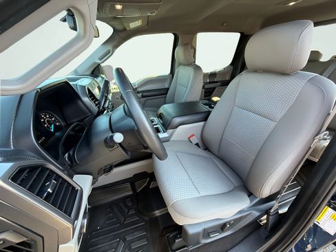 Used 2020 Ford F150 XLT w/ Equipment Group 302A Luxury AWD/4WD image 16