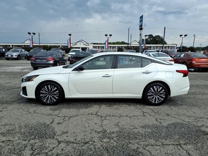 Used 2024 Nissan Altima 2.5 SV