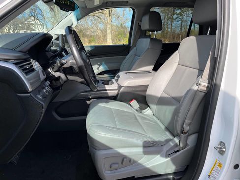 Used 2016 Chevrolet Tahoe LT image 9