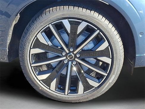 New 2026 Volvo XC60 B5 Ultra w/ Climate Package image 5
