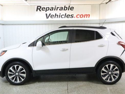 Used 2019 Buick Encore Essence w/ Safety Package II AWD/4WD image 1