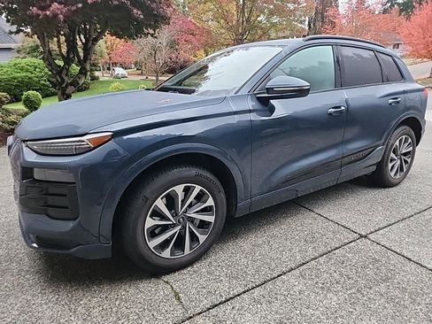 Used 2025 Audi Q6 e-tron Premium Plus w/ Premium Plus image 6