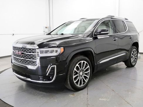 Used 2021 GMC Acadia Denali w/ Denali Technology Package AWD/4WD image 3