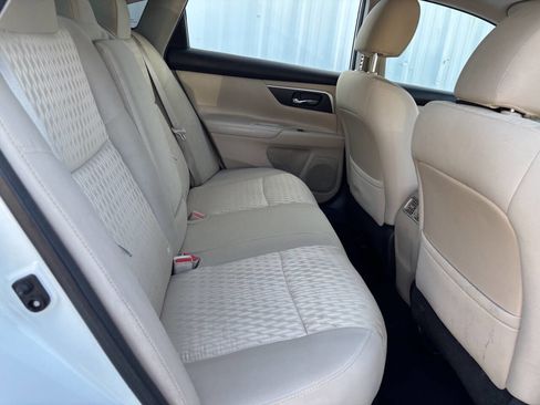 Used 2016 Nissan Altima 2.5 SV w/ Convenience Package image 26