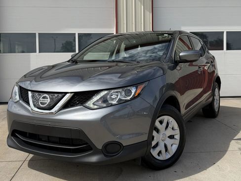 Used 2018 Nissan Rogue Sport S AWD/4WD image 3