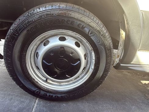 Used 2018 Ford Transit 350 Medium Roof image 23