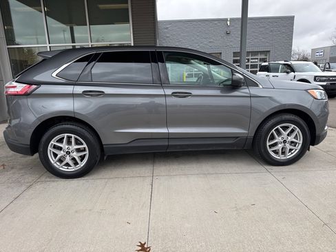Certified 2024 Ford Edge SEL w/ Convenience Package image 9