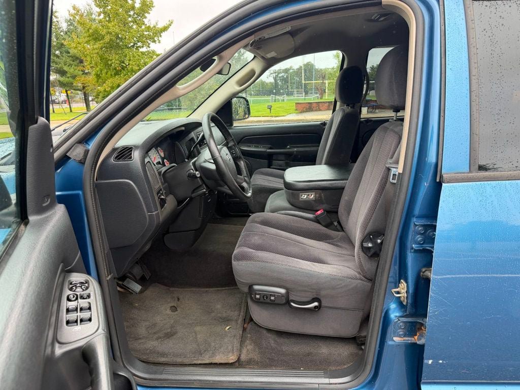 Used 2004 Dodge Ram 1500 Truck SLT w/ Sport Appearance Group AWD/4WD image 7