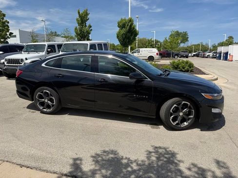 Used 2022 Chevrolet Malibu LT FWD image 7