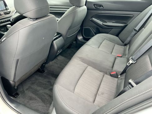 Used 2025 Nissan Altima 2.5 SV image 18