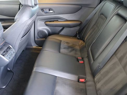 Used 2023 Nissan Ariya AWD image 24