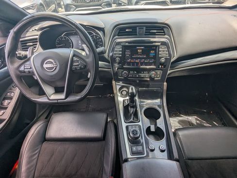 Used 2023 Nissan Maxima SR w/ Sport Mat Group FWD image 2