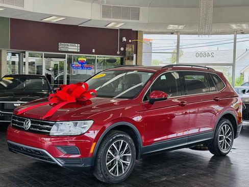 Used 2019 Volkswagen Tiguan SE w/ Panoramic Sunroof Package FWD image 14