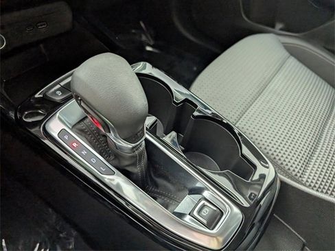 Certified 2024 Chevrolet Trax LT w/ Driver Confidence Package image 31