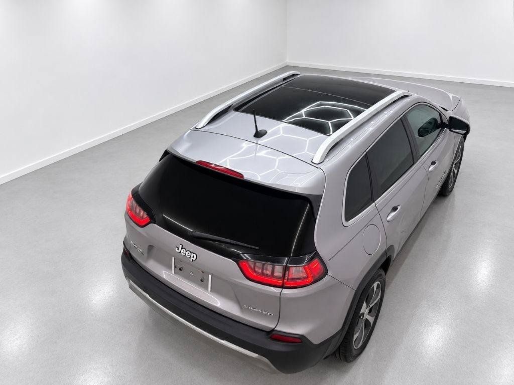 Used 2019 Jeep Cherokee Limited AWD/4WD image 37