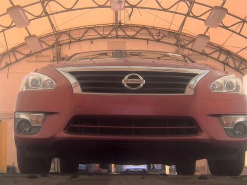 Used 2013 Nissan Altima 2.5 SV w/ 2.5SV Convenience Pkg image 3