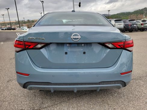 Used 2025 Nissan Sentra SV w/ Trunk Package image 25