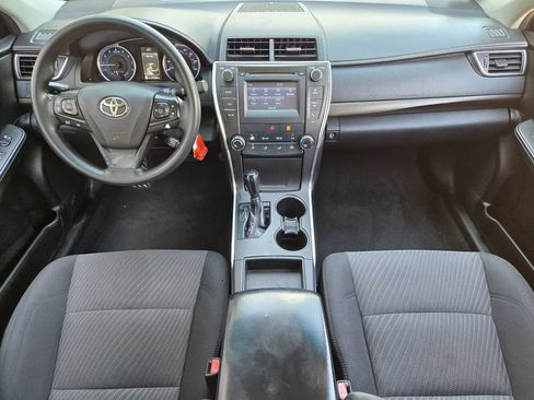 Used 2017 Toyota Camry LE FWD image 18