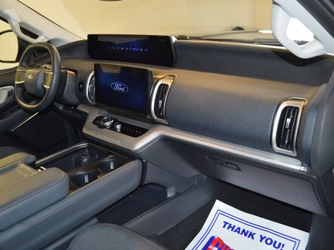 Used 2025 Ford Expedition Max Active AWD/4WD image 10