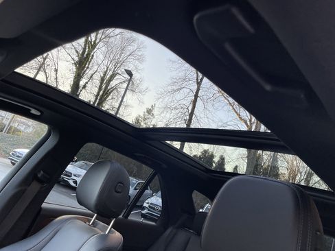 Certified 2025 Mercedes-Benz GLE 450e 4MATIC image 22