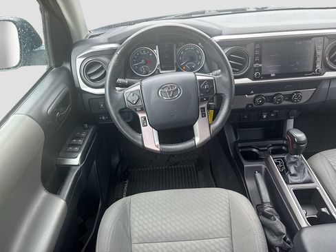 Used 2020 Toyota Tacoma SR5 RWD image 20
