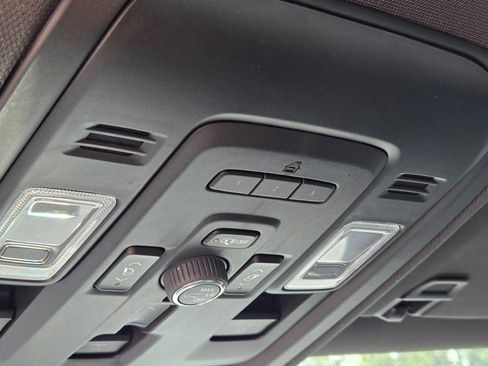 Used 2023 Chevrolet Tahoe High Country image 34