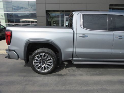 Used 2024 GMC Sierra 1500 Denali Ultimate AWD/4WD image 12