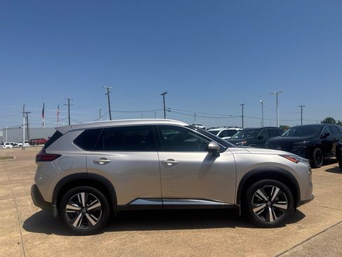 Used 2021 Nissan Rogue SL FWD image 22