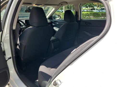 Used 2025 Nissan Altima 2.5 SV FWD image 8