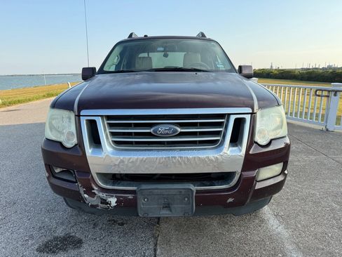 Used 2007 Ford Explorer Sport Trac Limited image 2