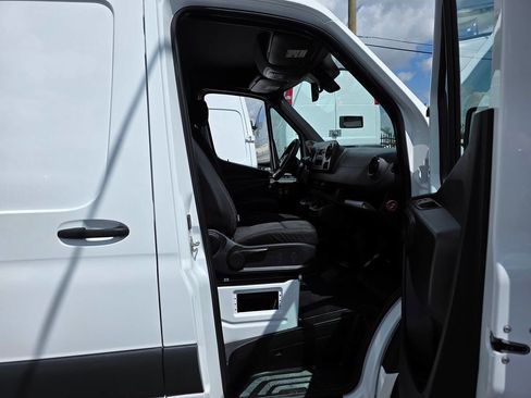 Used 2019 Mercedes-Benz Sprinter 144 w/ Driver Convenience Package image 16