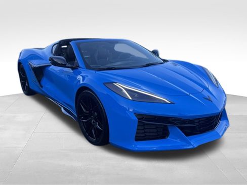 Used 2023 Chevrolet Corvette Z06 w/ Stealth Interior Trim Package RWD image 7