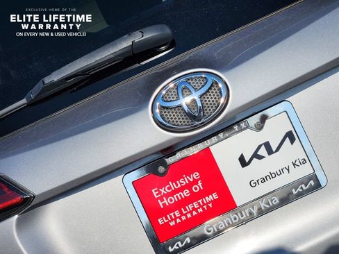 Used 2017 Toyota RAV4 XLE w/ Plus Special Value Package FWD image 6