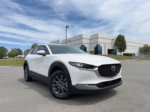 Used 2022 MAZDA CX-30 AWD 2.5 S image 2