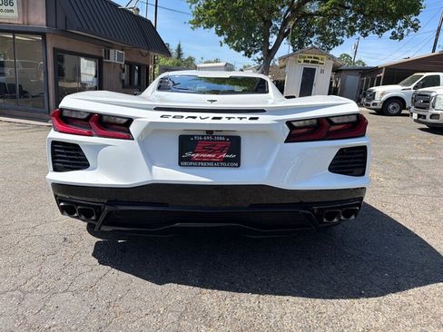 Used 2021 Chevrolet Corvette Stingray Coupe w/ 1LT RWD image 11