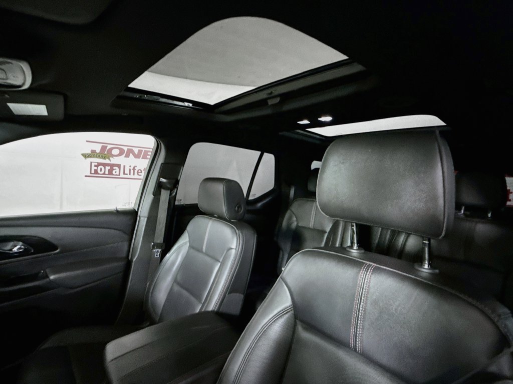 Used 2023 Chevrolet Traverse RS AWD/4WD image 10