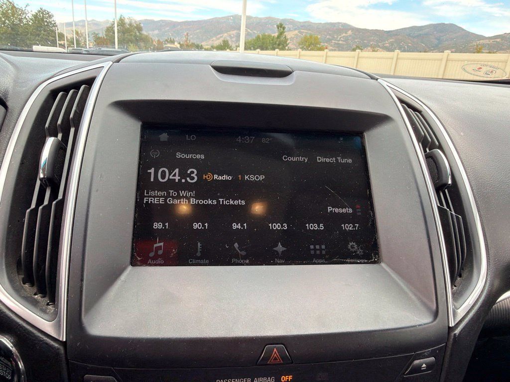 Used 2016 Ford Edge Titanium w/ Technology Package AWD/4WD image 26
