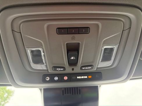 Used 2025 Chevrolet Silverado 1500 RST AWD/4WD image 32