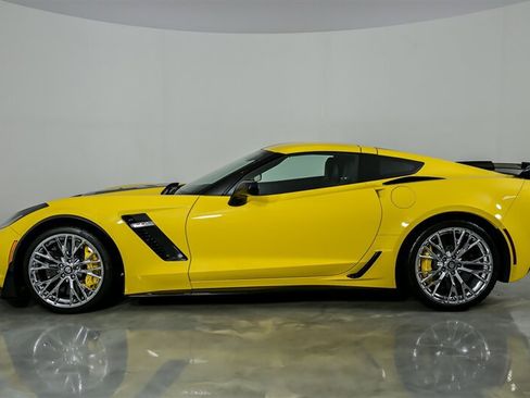 Used 2018 Chevrolet Corvette Z06 RWD image 8
