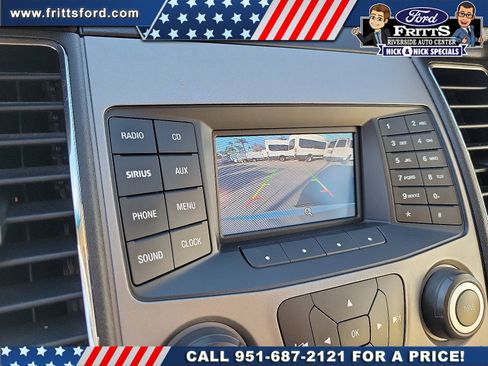 Used 2015 Ford Taurus SE image 10