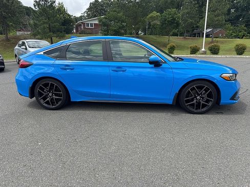 Used 2023 Honda Civic Sport Touring image 2