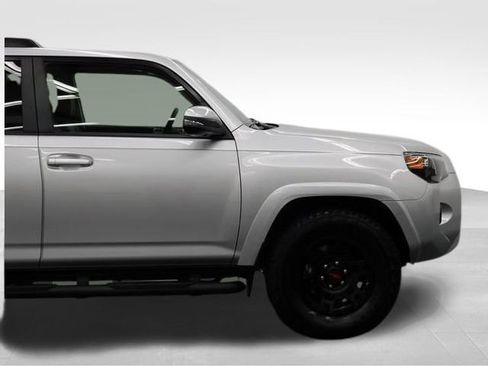 Used 2021 Toyota 4Runner SR5 Premium image 18