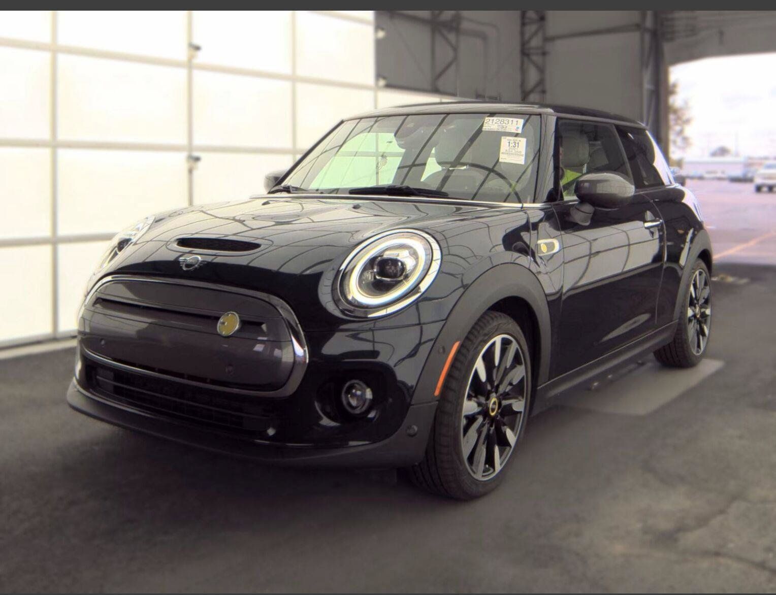 Used 2021 MINI Cooper SE w/ 8.8" Touchscreen Nav Package FWD image 9