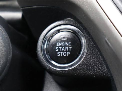 Used 2024 Subaru Crosstrek 2.0i Premium AWD/4WD image 16