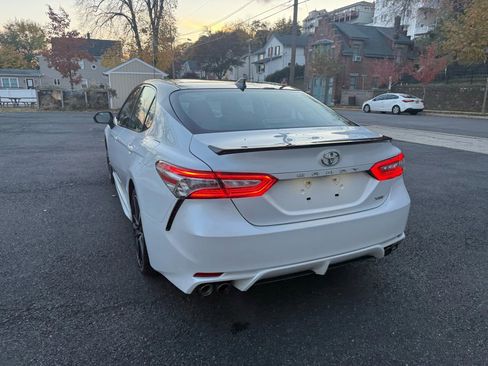 Used 2020 Toyota Camry XSE image 10