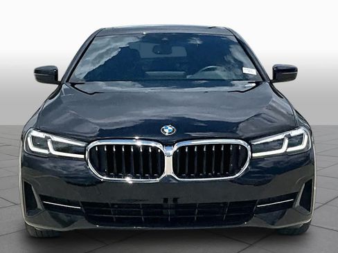 Used 2023 BMW 530i w/ Convenience Package RWD image 3